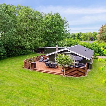 Holiday home Zaharinka